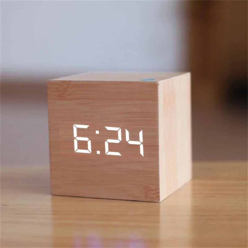 Kaku Clock — Wood Cube LED Display